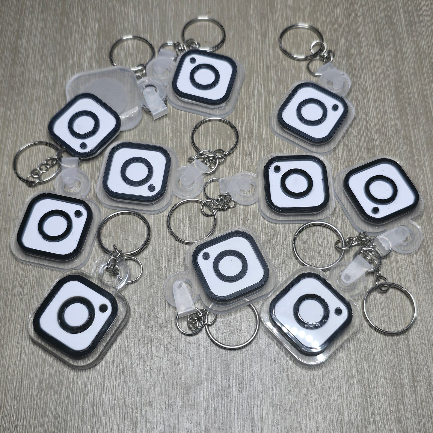 NFC Keychain – Bulk/Wholesale[5-Pack/10-Pack / 20-Pack / 50-Pack / 100-Pack] NFC Keychains (Same Link & Color Combo)